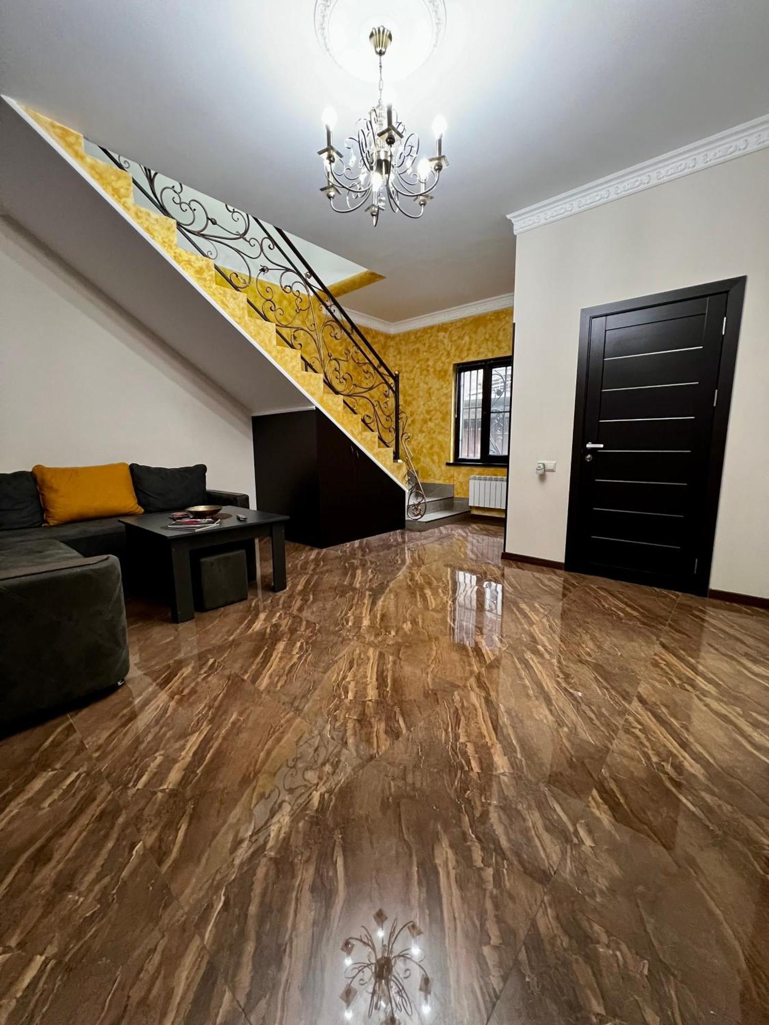 New , Comfortable 3 Bedroom House Yerevan Luaran gambar