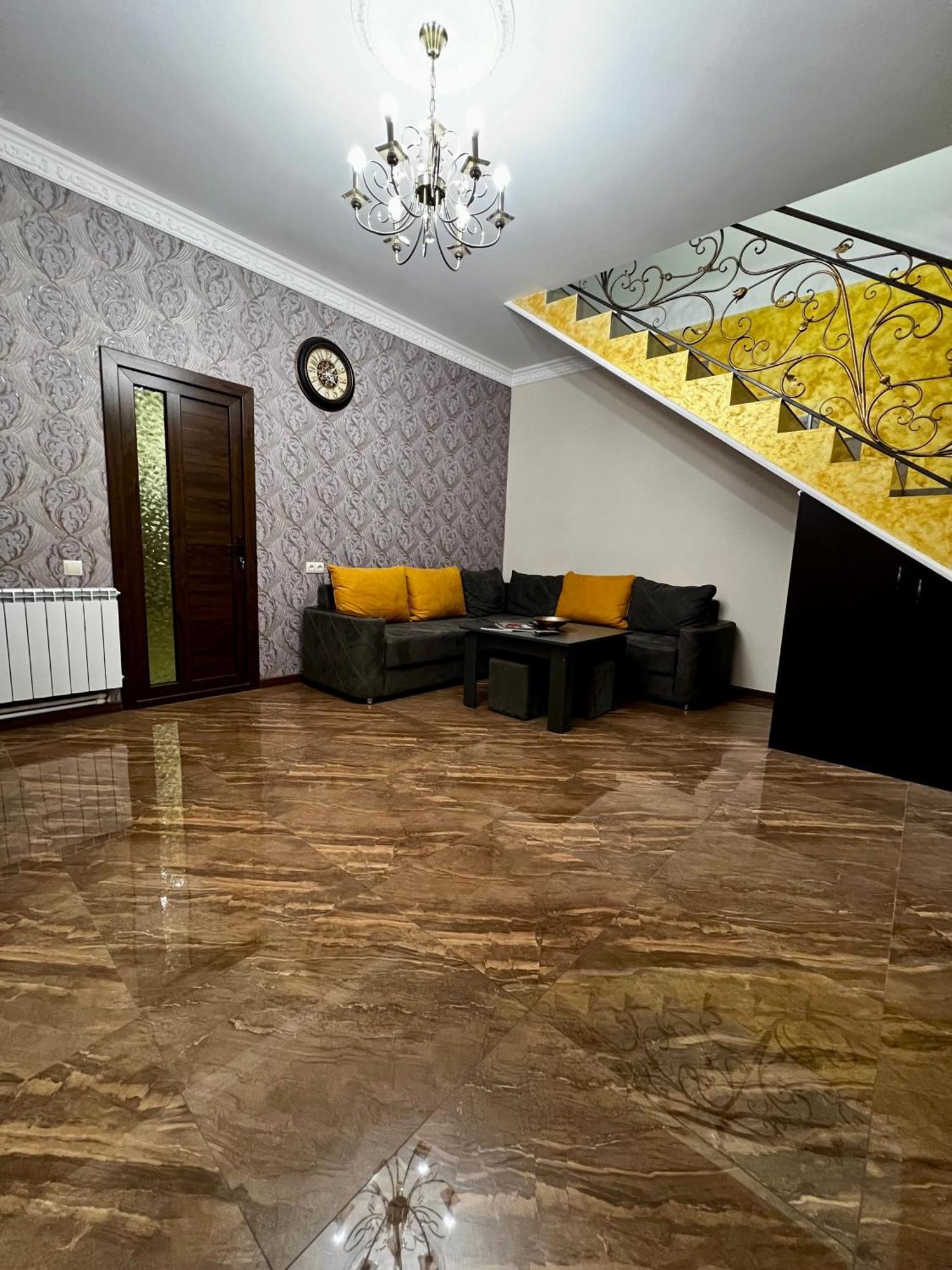 New , Comfortable 3 Bedroom House Yerevan Luaran gambar